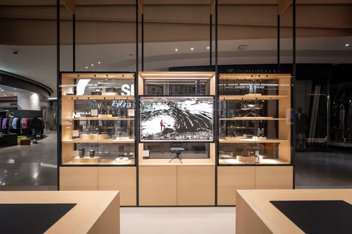 Leica Store Seoul Lotte Tower inside.