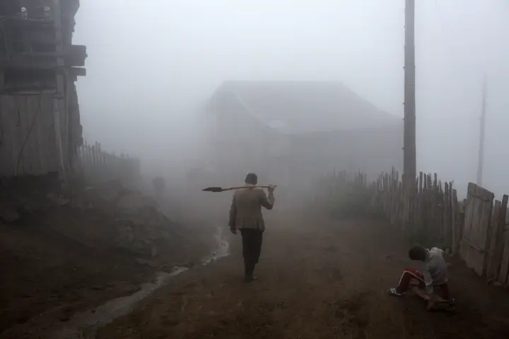 05_natela_grigalashvili_the_final_days_of_georgian_nomads.jpg