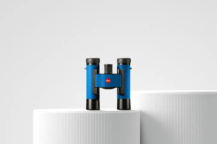 The Ultravid Compact Colorline 10x25 in capri blue