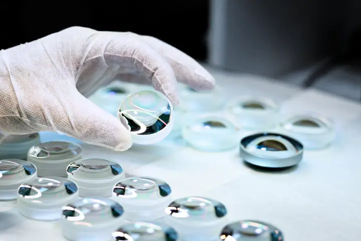 leica production of lenses