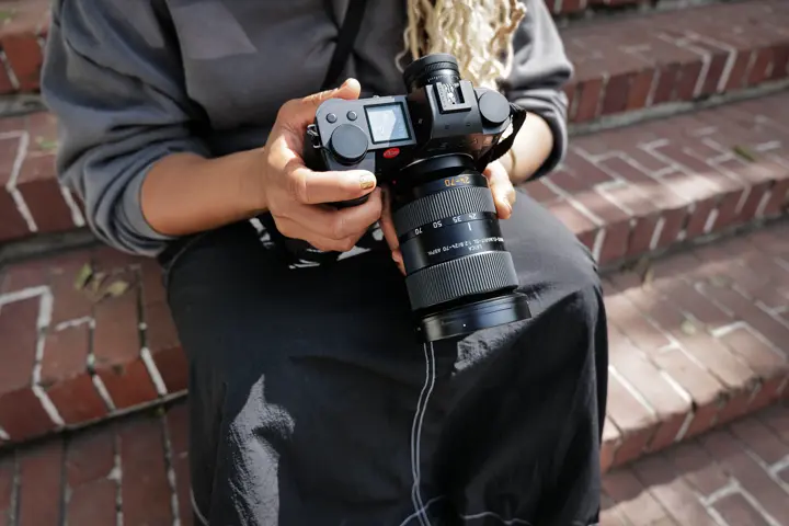 Image of Holly-Marie Cato's hand using the Leica SL3-s