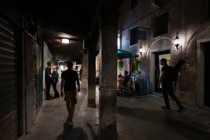 people by night in venive