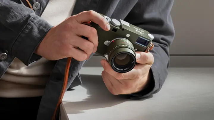 Leica M11-P Safari with Summilux-M 50 f/1.4 ASPH. Safari in hands