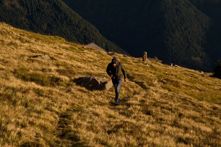 Roland along a winding mountain road