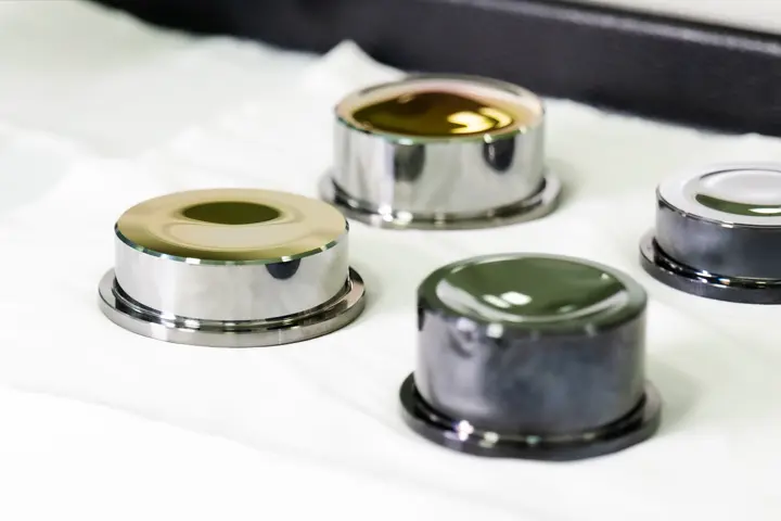 Image of the individual aspherical lenses of the Noctilux-M 35 f/1.2 ASPH