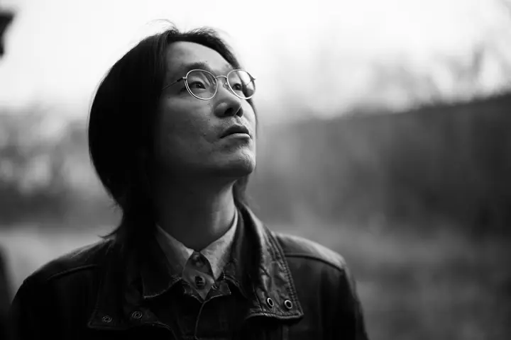 Black and white photograph of Xing Lei 