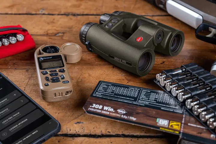 Leica Geovid Pro in olive green with Leica Ballistics App