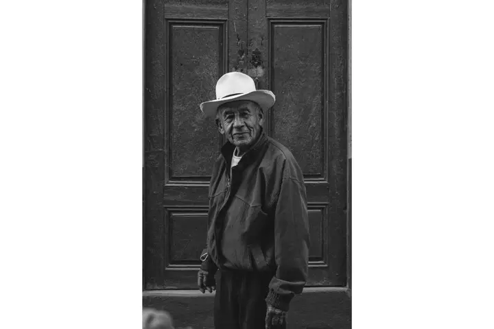 Señor con sombrero