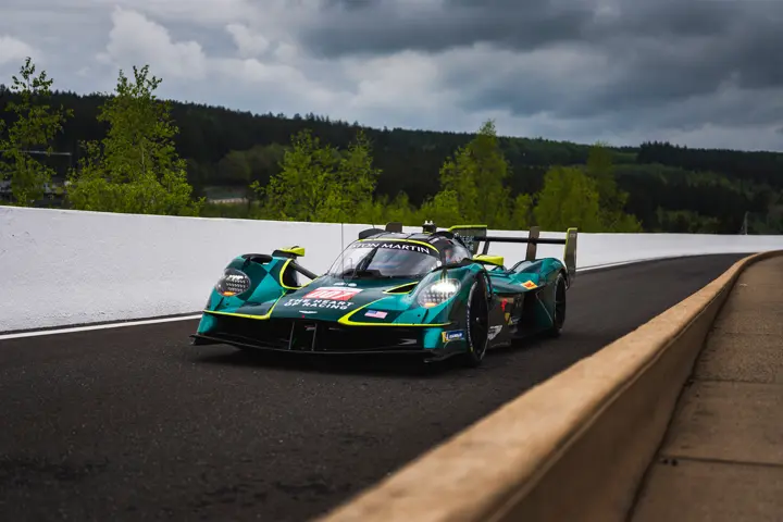 Car running in 24 Hours Le Mans 3