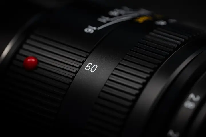 Detailview of the Summicron-M 66