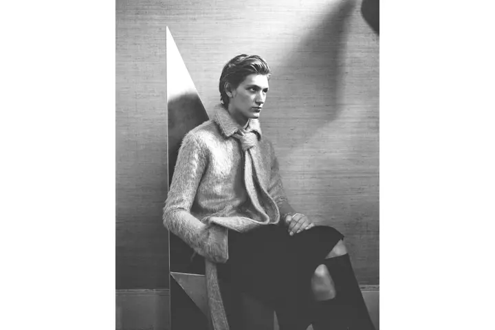 Portrait en noir et blanc d'un modèle