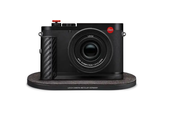 Leica Q3 43 Formula 1® Edition on the wireless charger