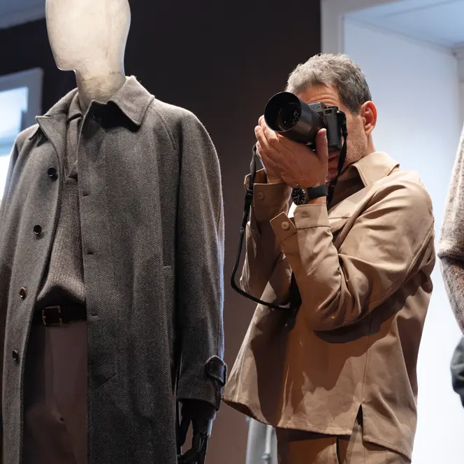 Stefano Guindani with a Leica SL3-S backstage