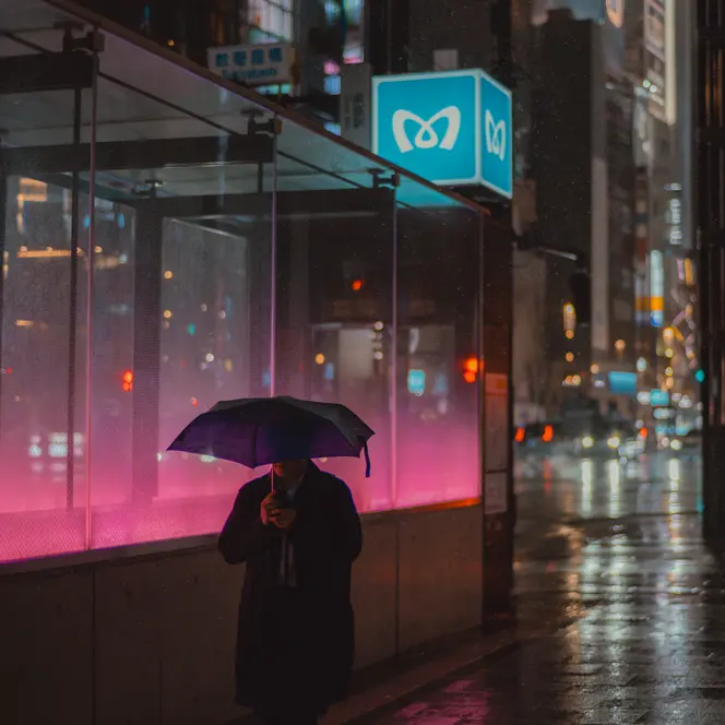 Streetphotography by rain and night