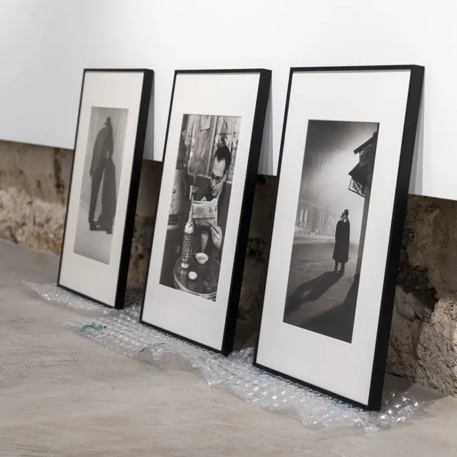 Photo from frames for the exhibition "Flüchtige Momente" from Fred Stein, displayed in the Leica Gallery Stuttgart