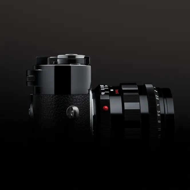 Leica M in black shadow 