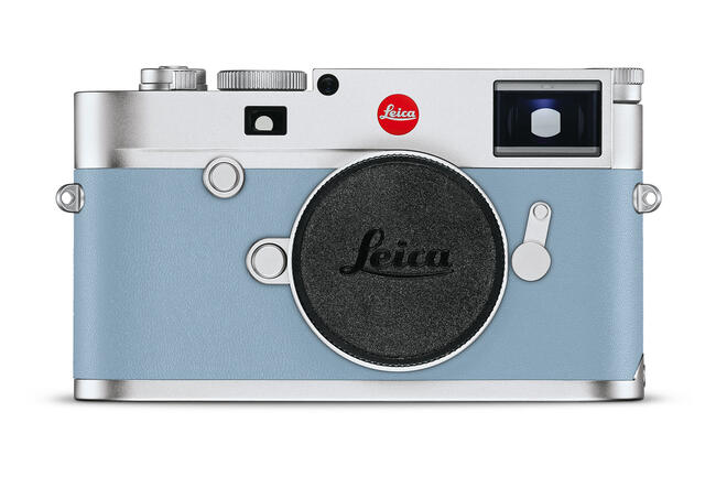 Leica-M10_silver_without-lens_front_arctic_RGB_whiteBG
