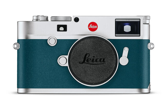 Leica-M10_silver_without-lens_front_octane_RGB_whiteBG