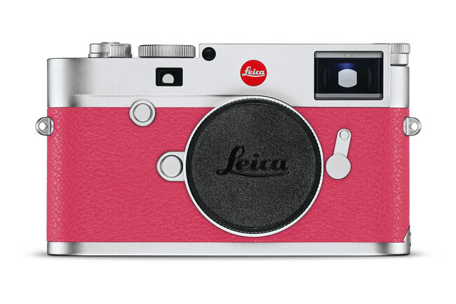 Leica-M10_silver_without-lens_front_vamp_RGB_whiteBG