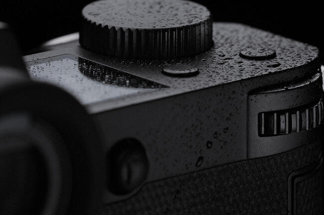 Leica-SL2_robust-and-dust-and-spraywater-resistant_1512x1008_teaser