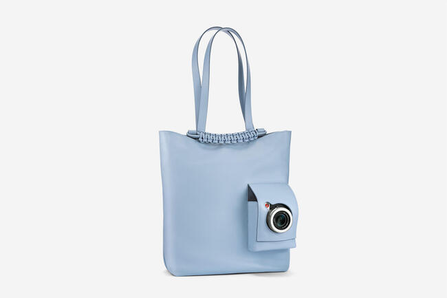 Handbag-lightblue-_-1512x1008-_-BG-f4f4f4_reference.jpg