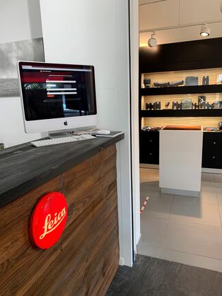Leica Store Geneve - rental
