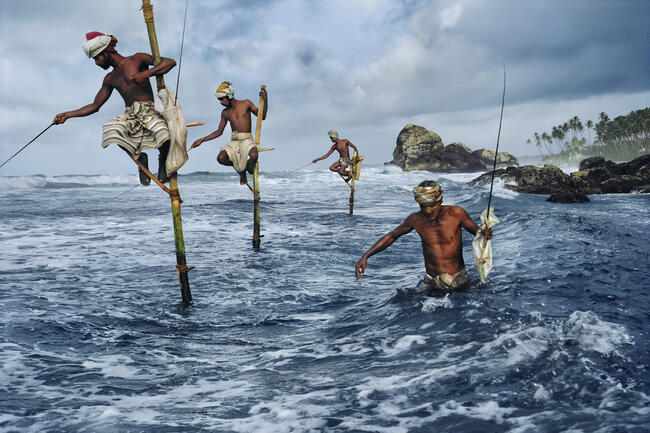 Fischer in Weligama, 1995 © Steve McCurry