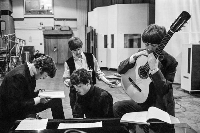 the_beatles_in_emi_later_abbey_road_studios