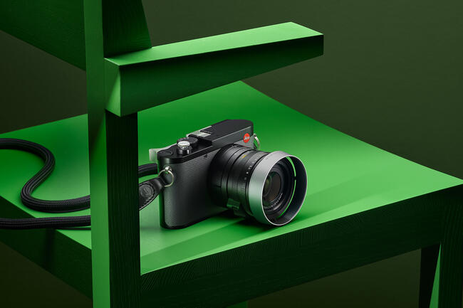 Q3 43 on a green chair