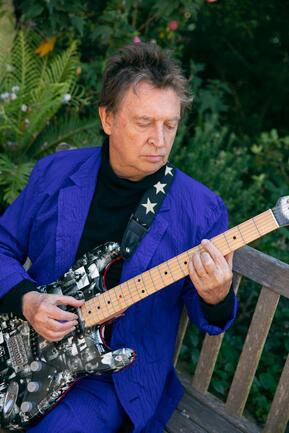 Andy Summers with his favorite guiter