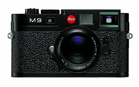2009_M9_black_Summilux1-4_50_Front.jpg