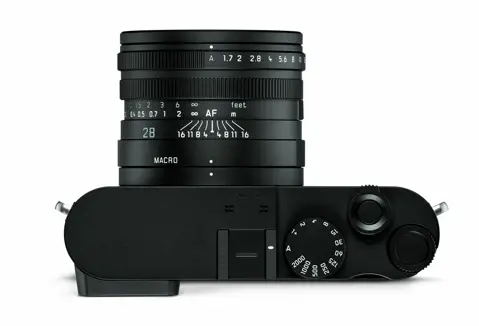 Leica+Q2+Monochrom_TOP.jpg