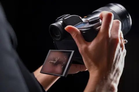 Leica sl3 with display view