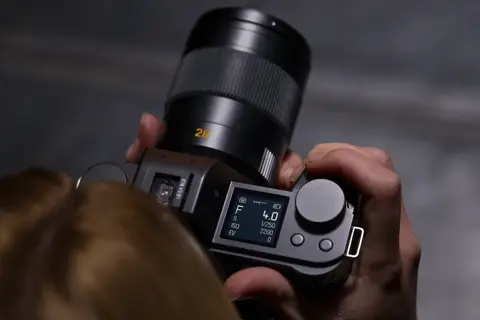 leica sl3 top view