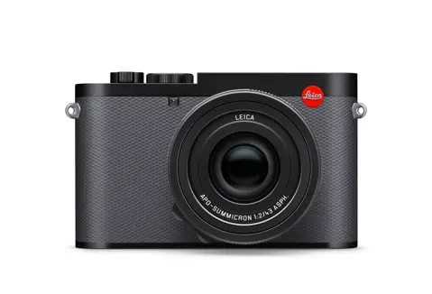 Leica Q3 43 front.