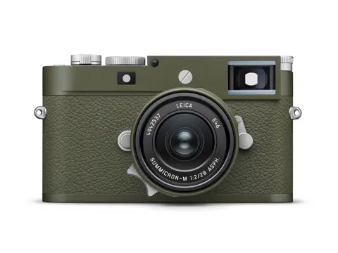 Leica M11-P Safari_Summicron-M 28 f/2 ASPH. Safari Edition, front view.