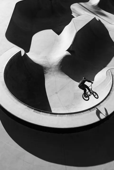 LCCH-FredMortagne-Nouveau-Skatepark-Lyon-Leica-Q3-Monochrom-2560x3840