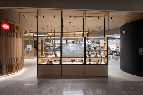 Leica Store Seoul Lotte World Tour