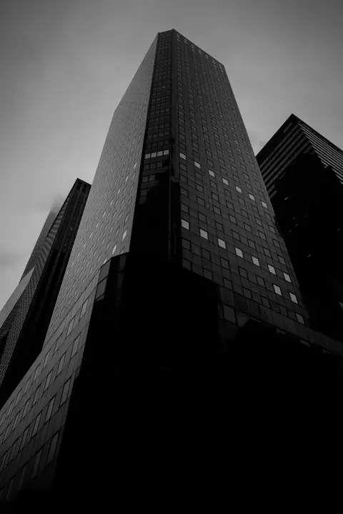 skyscraper b&w