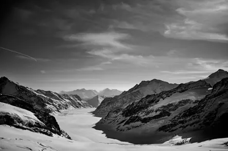 LCCH-Phil-Penman-Jungfrau1-Noctilux-35mm-3840x2560