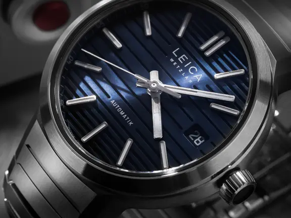Leica_Watch_ZM_11_Midnight_Blue_stainless_steel_bracelet_CLOSE-UP_1920х1440.jpg