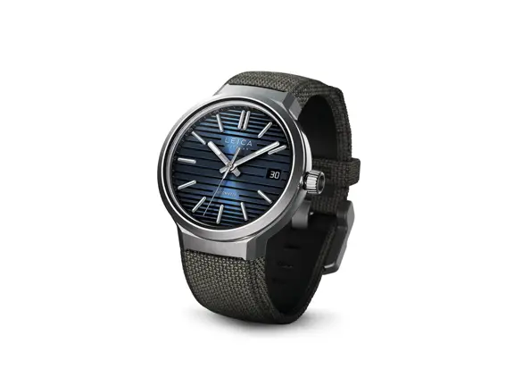 Leica_Watch_ZM_11_Midnight_Blue_textile_strap_1920х1440_2.jpg