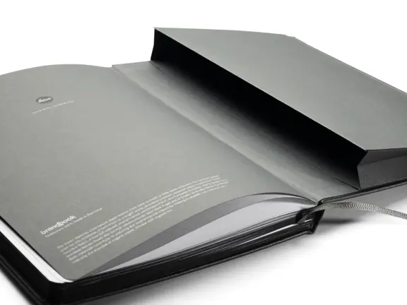 98901_Leica_Notebook_open2_PIM.jpg