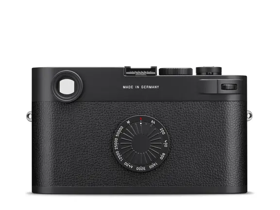 20220_M11-D_black_back_1920px.jpg