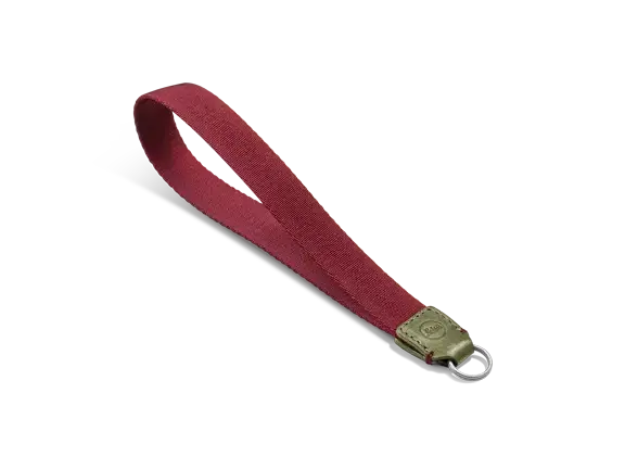18572_D-Lux 8_wrist-strap-olive-burgundy_1920px.png