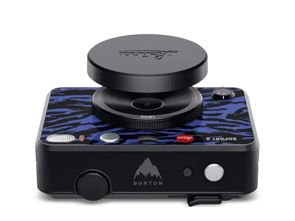 Leica_Sofort2_burton_Glamourshot_1920x1440 (1).webp