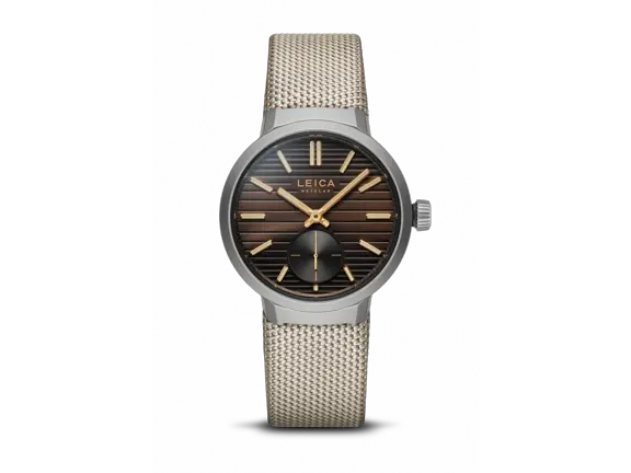 Leica_ZM12_Chocolate_Black_Fabric_Strap_1920x1440.webp