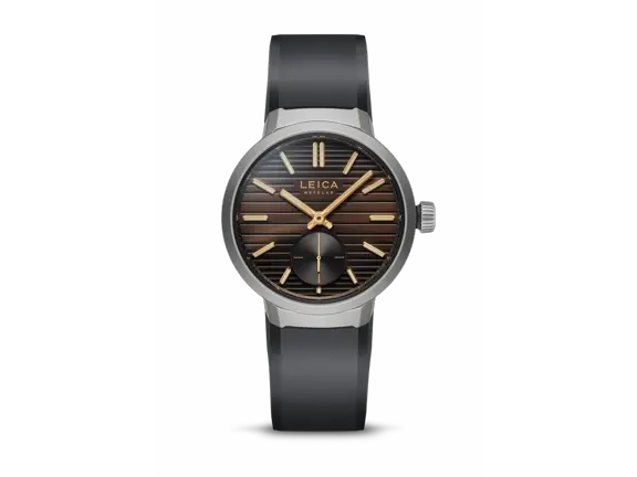 Leica_ZM12_Chocolate_Black_Rubber_Strap_1920x1440.webp