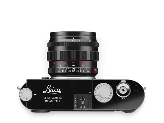 20238_Leica_M11_glossy_black_top_11731_Noctilux-M_1_2-50_glossy_1920px.webp