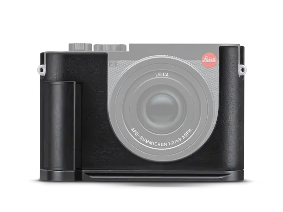 19084_Leica_Q3_43_protector_with_camera_LoRes.webp